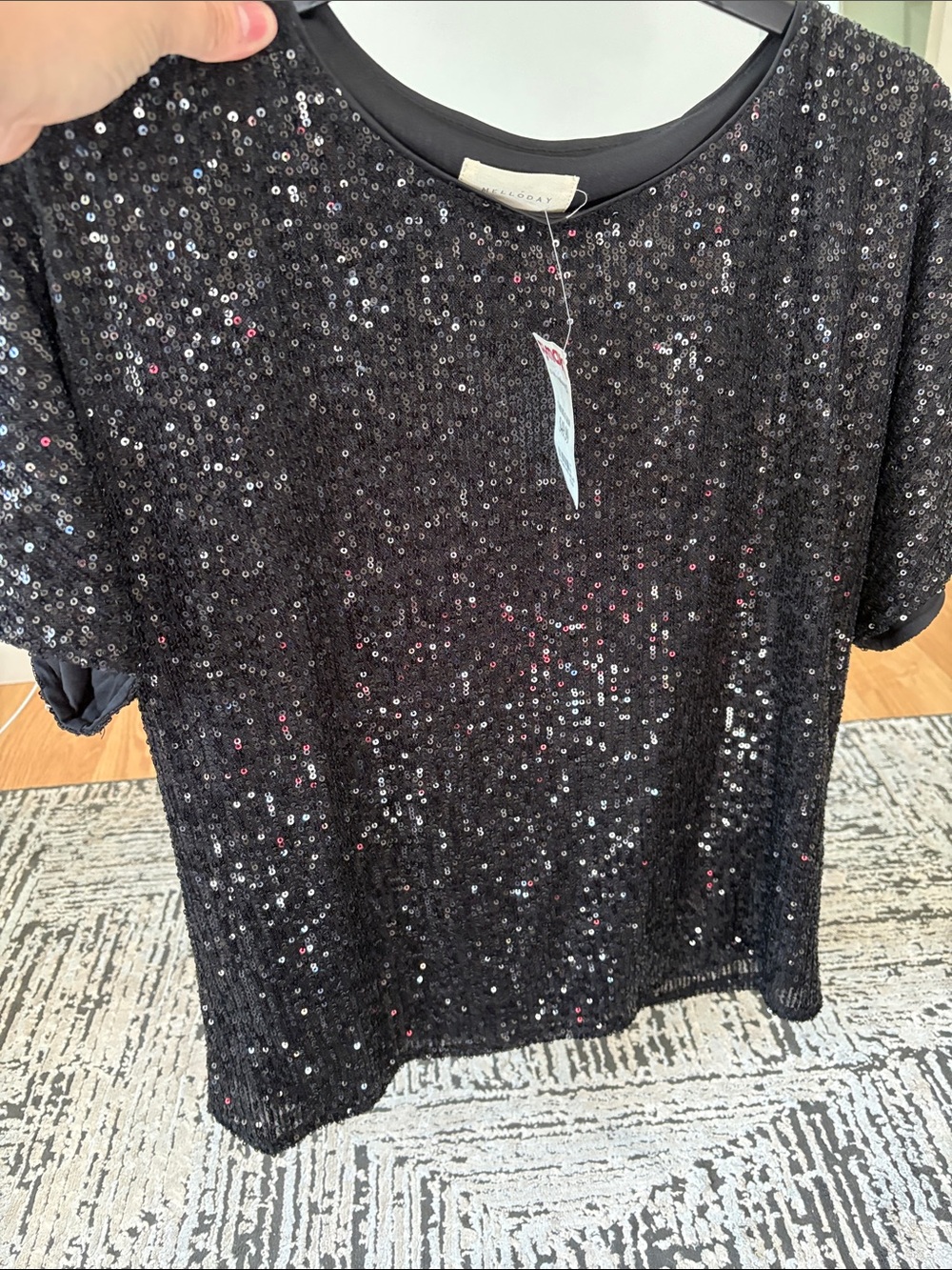 MELLODAY Black Short-Sleeve Sequin Tee